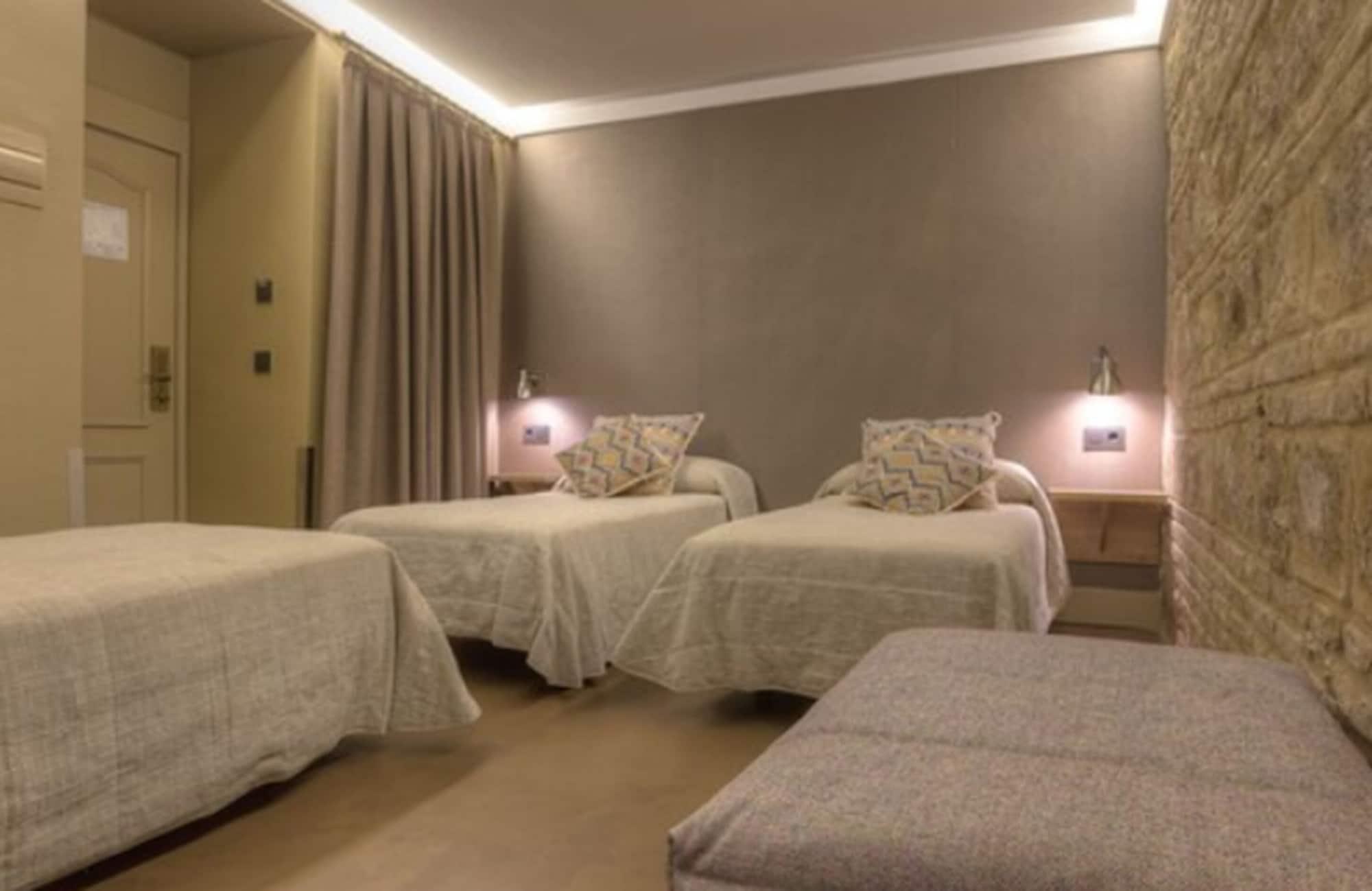 โลส ปาติโอส Hotel กอร์โดบา ภายนอก รูปภาพ